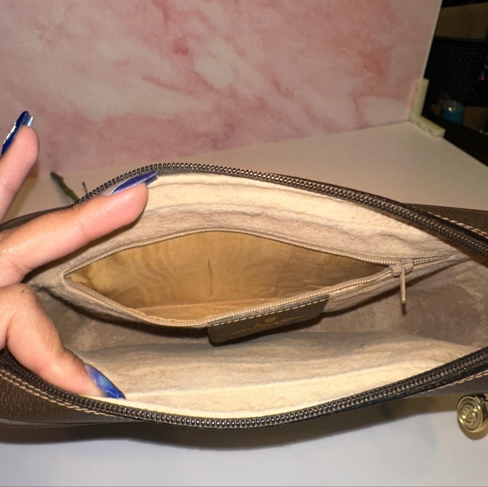 Gucci Brown and Tan wrislet Bag - Picture 5 of 6